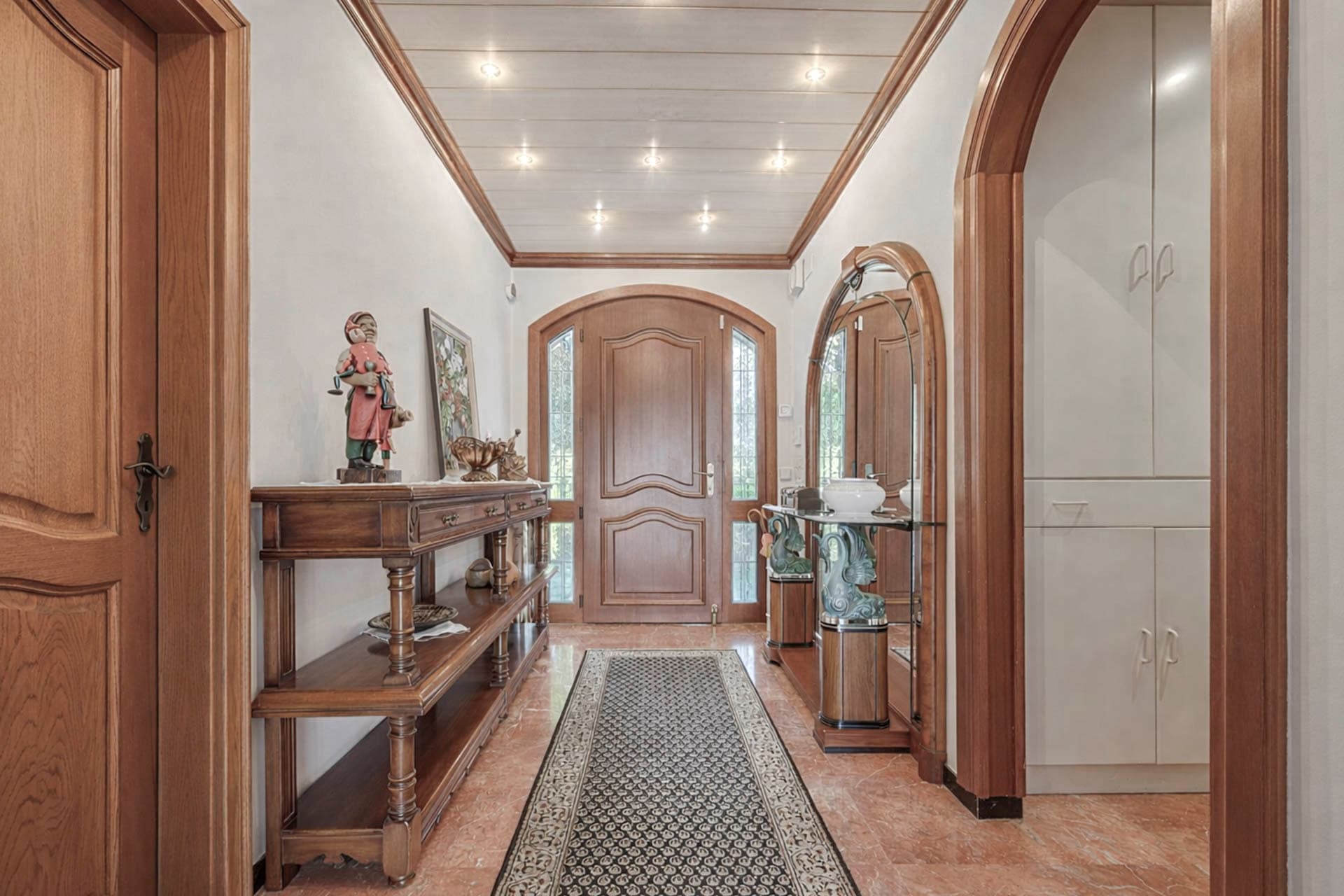 Villa Canal · Interior