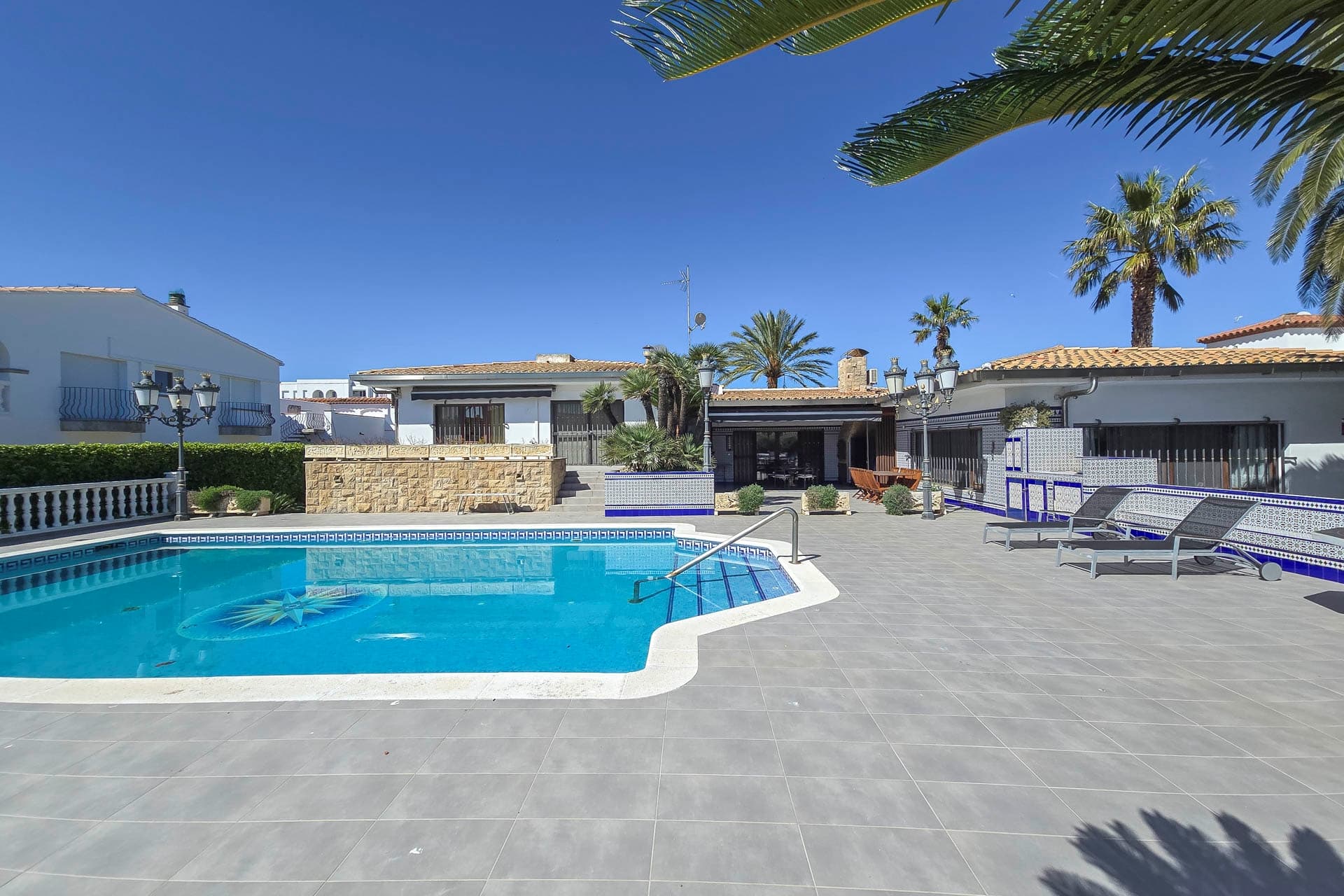 Villa Canal · Jardín